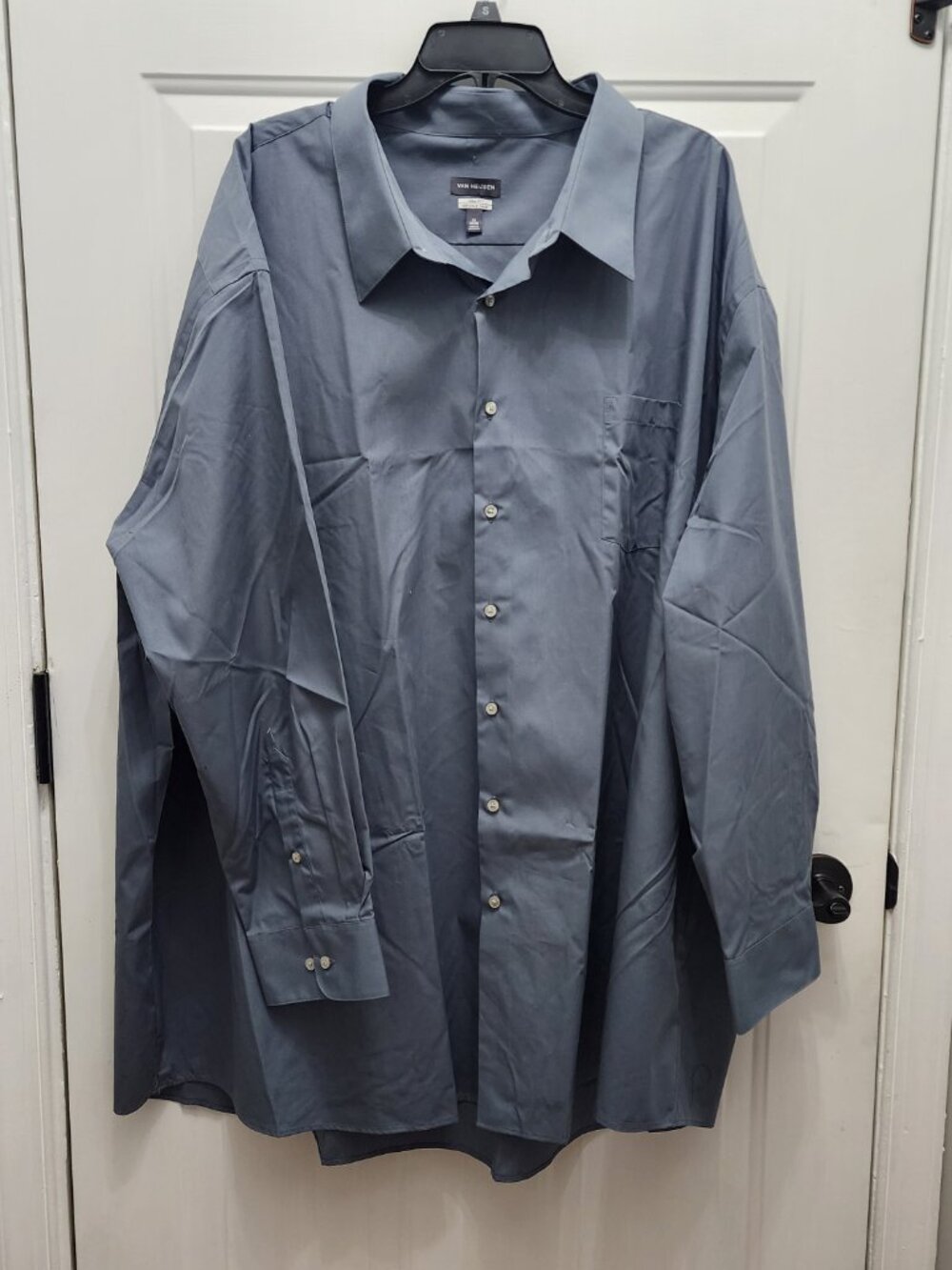 NEW Van Heusen Men's Big & Tall Wrinkle-Free Solid Dress Shirt Size 22 35/36